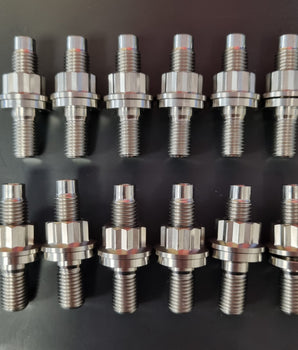 TOYOTA 2JZ TITANIUM EXHAUST MANIFOLD STUD KIT ASSEMBLED